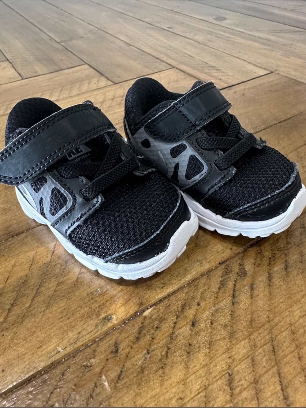 Nike Black and Gray Infant Velcro Sneakers
